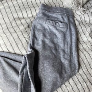 Grey taper sweatpants